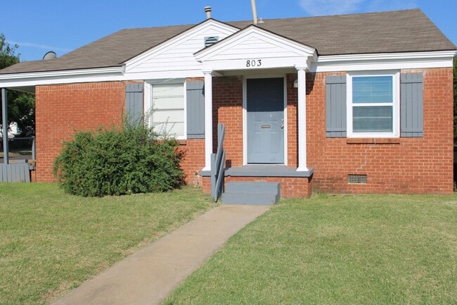 803 N Key Blvd in Midwest City, OK - Building Photo - Building Photo