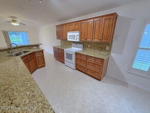 1781 Brookshire Cir in West Melbourne, FL - Building Photo - Building Photo