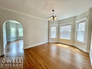 3818 N Kenneth Ave, Unit 2 in Chicago, IL - Building Photo - Building Photo