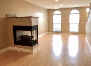 3035 Camden Dr in Troy, MI - Building Photo - Building Photo