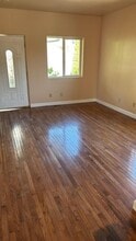 8027 Ney Ave in Oakland, CA - Building Photo - Building Photo