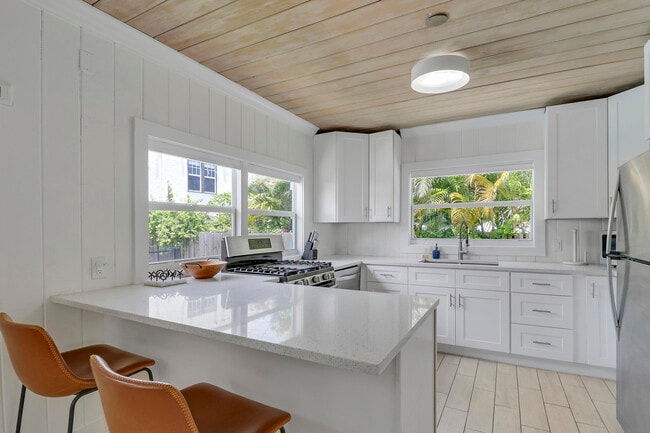 518 33rd St in West Palm Beach, FL - Building Photo - Building Photo