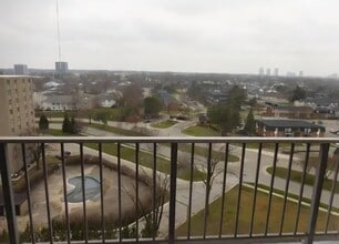 15801 Providence Dr in Southfield, MI - Foto de edificio - Building Photo