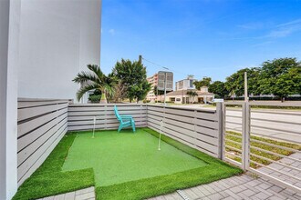 1371 N Ocean Blvd in Pompano Beach, FL - Building Photo - Building Photo