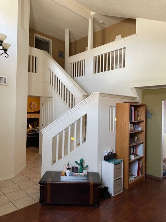 1549 Cherokee Ridge Dr in El Paso, TX - Building Photo - Building Photo