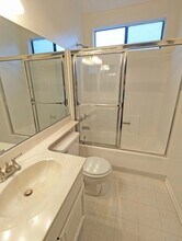 4454 Coldwater Canyon Ave, Unit 201 in Los Angeles, CA - Building Photo - Building Photo