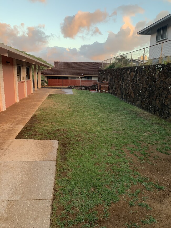 3565 Ala Hapuu Pl in Honolulu, HI - Building Photo - Building Photo