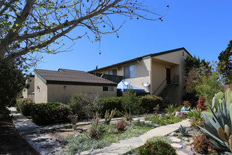 8828 Mira Mesa Blvd in San Diego, CA - Building Photo - Building Photo