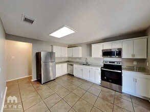 9703 Cameron Creek in San Antonio, TX - Building Photo - Building Photo