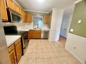 28 Kent Ct in Middletown, NY - Building Photo - Building Photo