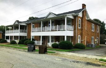 201-215 W G St in Kannapolis, NC - Building Photo - Building Photo