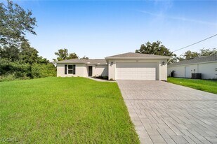 3010 11th St SW in Lehigh Acres, FL - Building Photo
