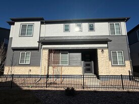 23890 E 41st Ave in Aurora, CO - Building Photo