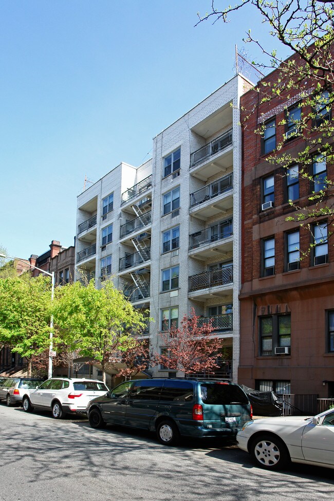 131 W 85th St in New York, NY - Building Photo - Building Photo