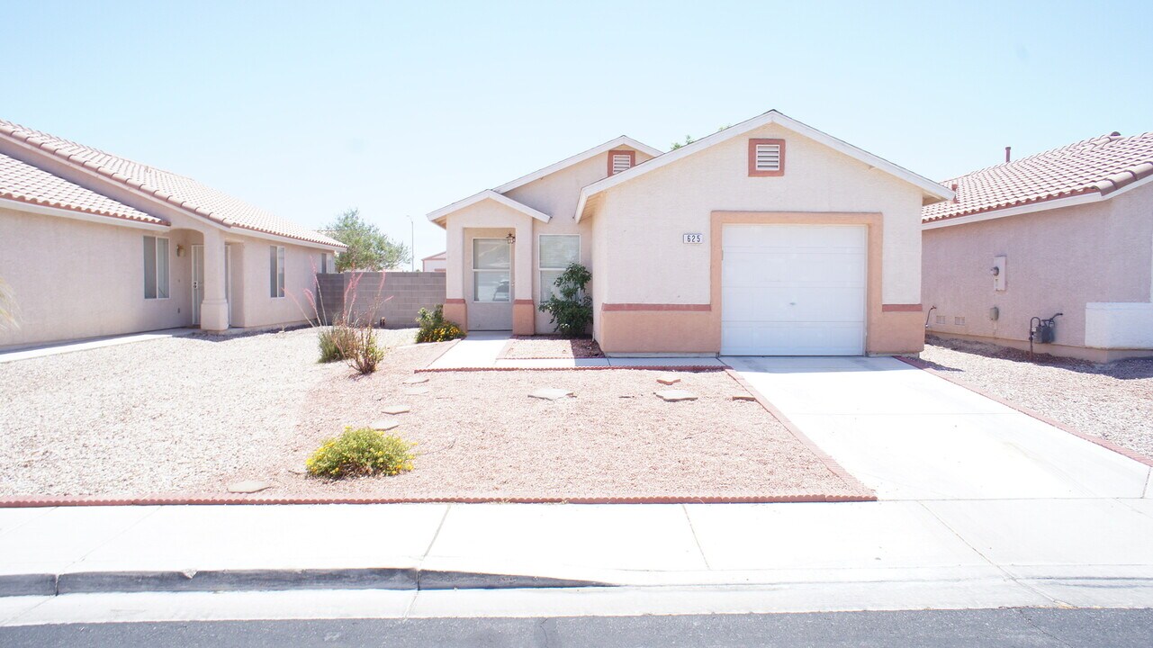 625 Carlos Julio Ave in North Las Vegas, NV - Building Photo