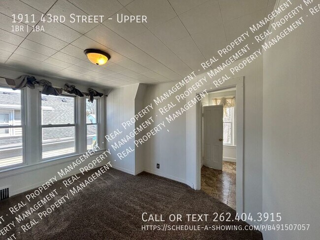 1911 43rd St, Unit Upper in Kenosha, WI - Building Photo - Building Photo