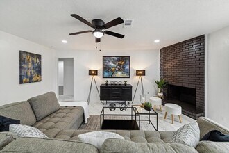 1210 Burning Tree Rd in Humble, TX - Building Photo - Building Photo