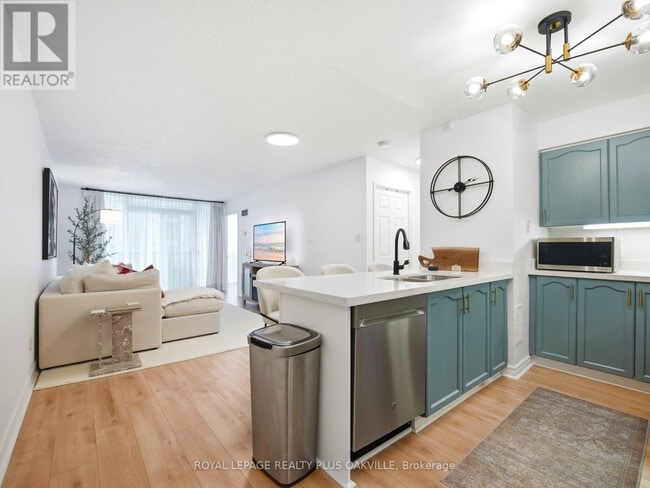 property at 156 Enfield Pl