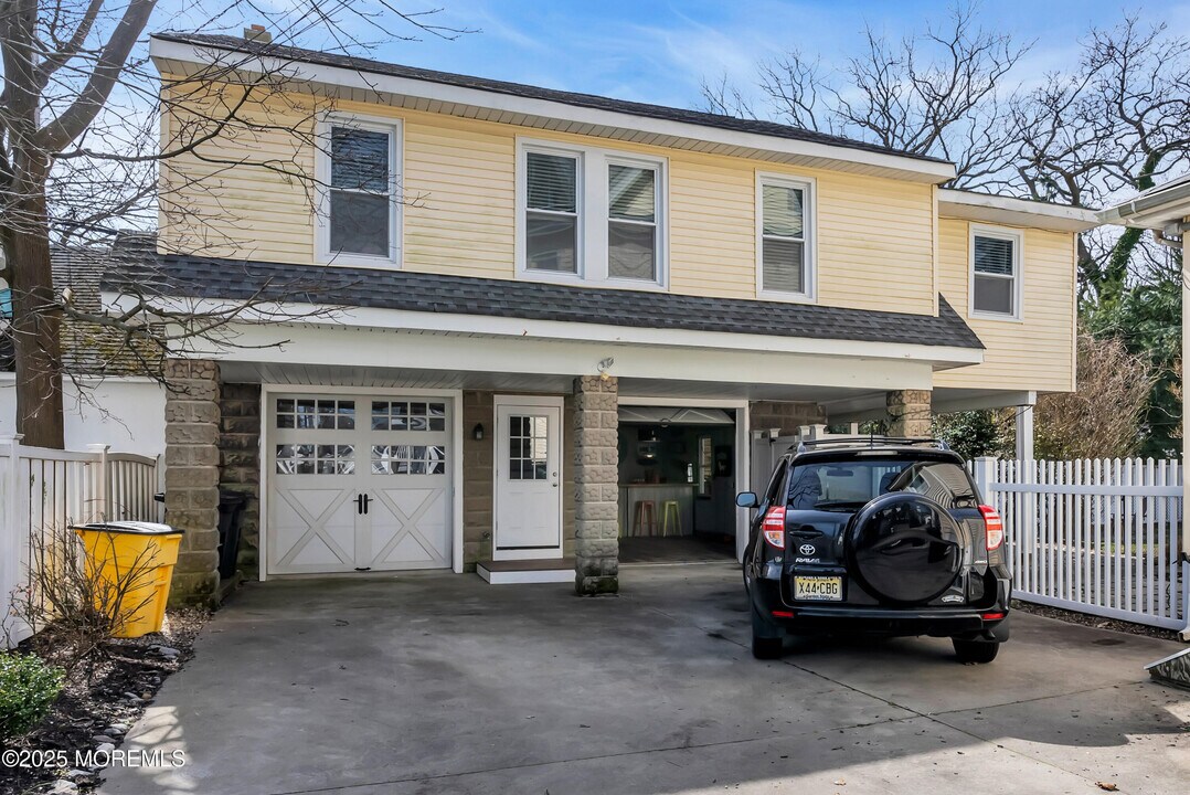 308 Hume St in Allenhurst, NJ - Building Photo