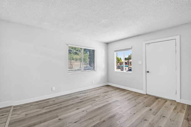 409 S Harris Ave, Unit 409 in Compton, CA - Building Photo - Building Photo