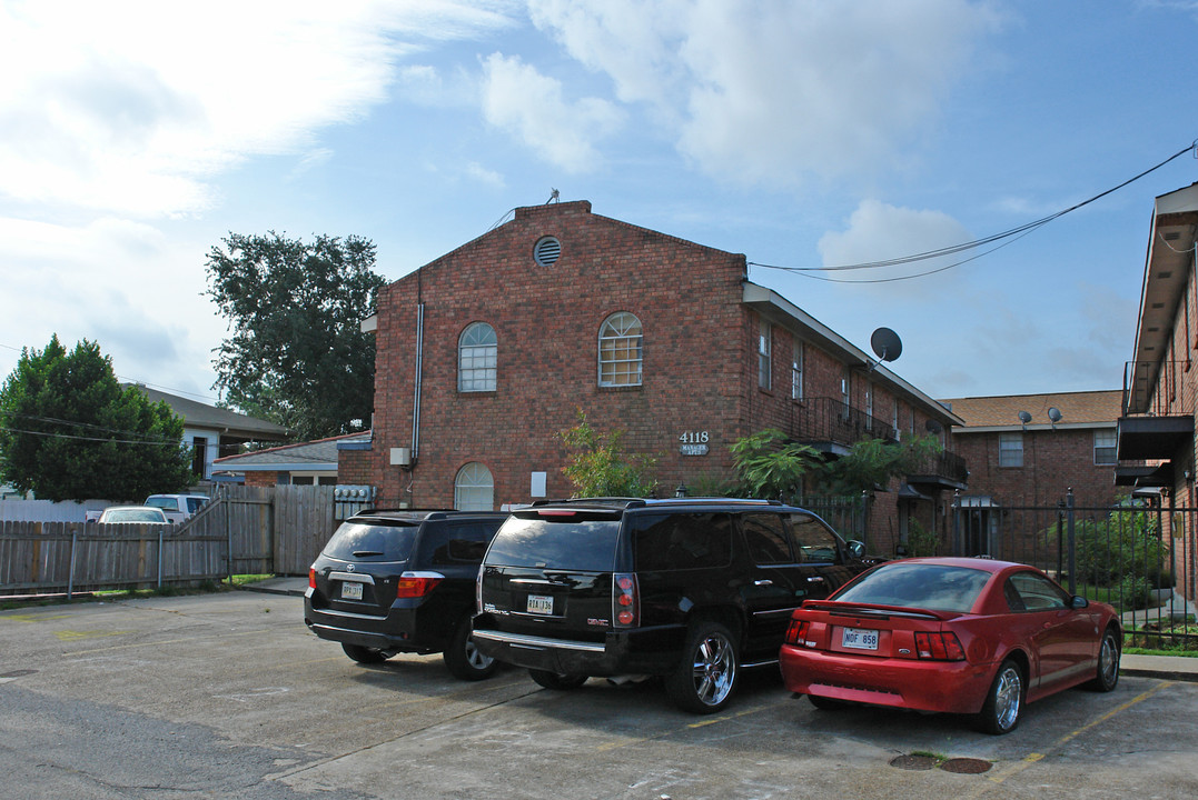 4118 Sanford St in Metairie, LA - Foto de edificio