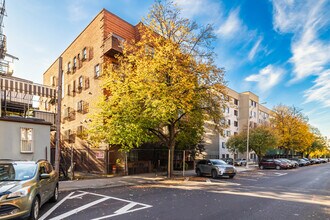 106 Ross St in Brooklyn, NY - Foto de edificio - Building Photo