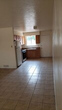 453 Charleston St SE in Albuquerque, NM - Foto de edificio - Building Photo