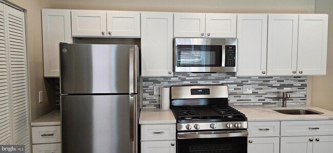 property at 2016 1st St NW