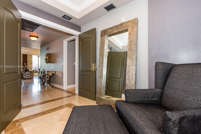 3501 N Ocean Dr in Hollywood, FL - Foto de edificio - Building Photo