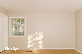 1724 Waverly St in High Point, NC - Foto de edificio - Building Photo