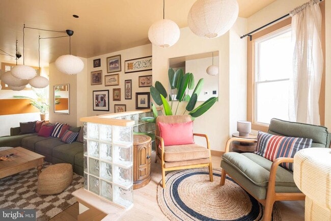 2021 4th St NW in Washington, DC - Foto de edificio - Building Photo