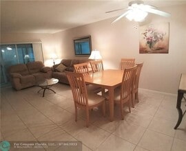 4700 Washington St in Hollywood, FL - Building Photo - Building Photo
