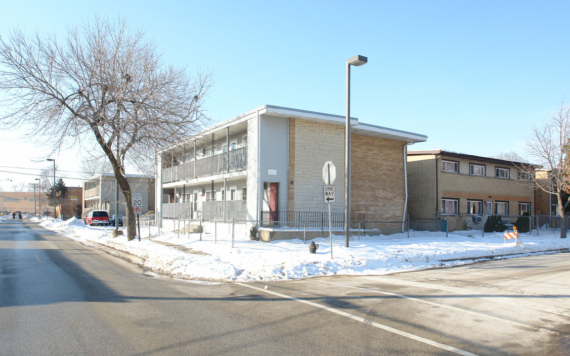 3002 Prairie St in Franklin Park, IL - Building Photo