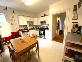 168 Hillside St, Unit 2 in Boston, MA - Building Photo