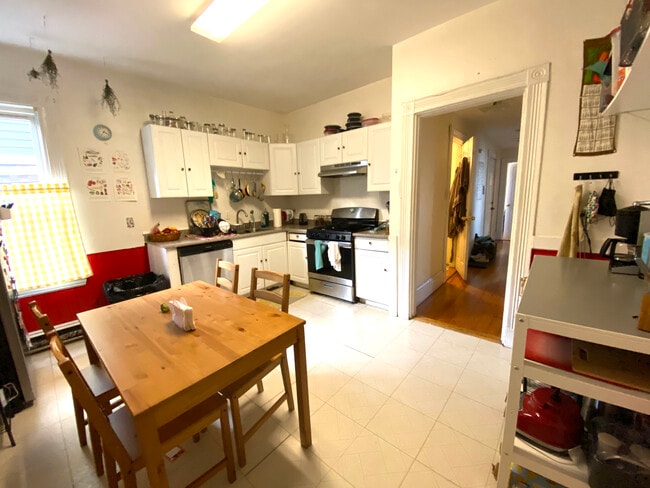 168 Hillside St, Unit 2