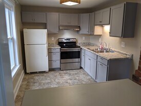 100 Portland Ave, Unit 100A in Dover, NH - Building Photo