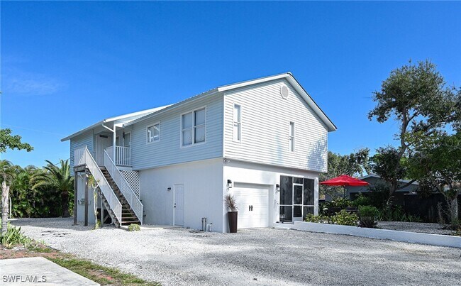 4424 Pine Lake Rd in Bonita Springs, FL - Building Photo - Building Photo