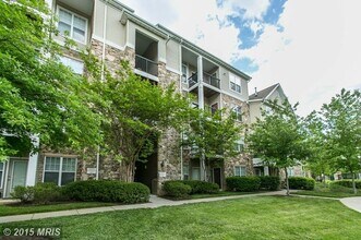 13397 Connor Drive, Unit J in Centreville, VA - Building Photo - Building Photo