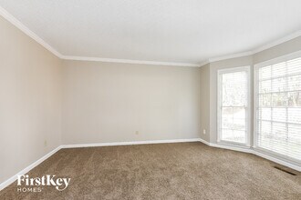 315 Spindletree Trce in Roswell, GA - Building Photo - Building Photo