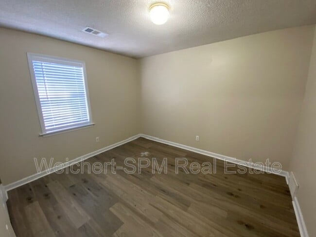 property at 58 Villa Ln