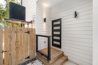 872 E 35th St in Houston, TX - Building Photo - Building Photo