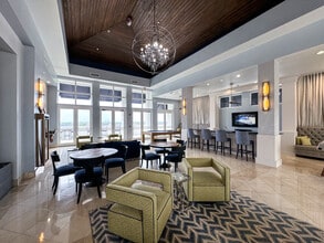 255 Evernia St in West Palm Beach, FL - Building Photo - Building Photo