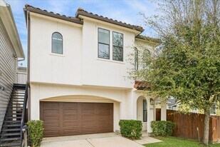 2011 Colorado St in Houston, TX - Building Photo