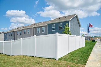 West Wind Townhomes in Stephens City, VA - Building Photo - Building Photo