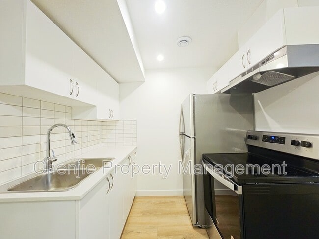 property at 6345 King Wynd SW