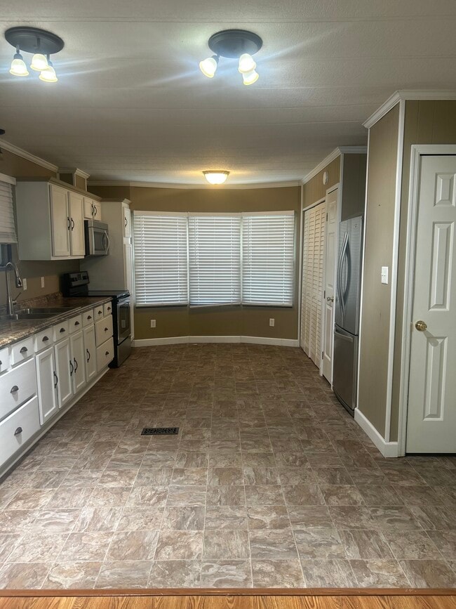 1009 Roma Dr in Breaux Bridge, LA - Building Photo - Building Photo