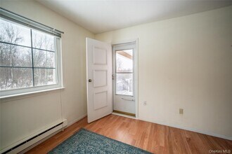 317 Fox Run Ln in Carmel, NY - Building Photo - Building Photo