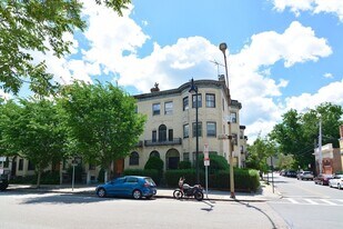 918 Beacon St, Unit 2 in Boston, MA - Building Photo