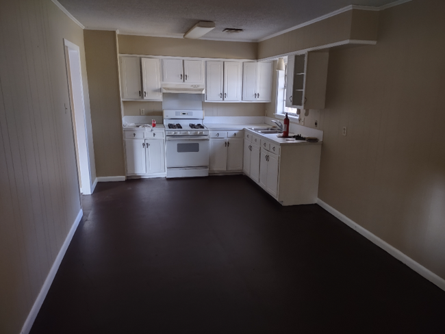 property at 306 Holly Ridge Dr