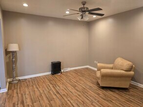 633 Bessemer Ave in Lyndora, PA - Building Photo - Building Photo